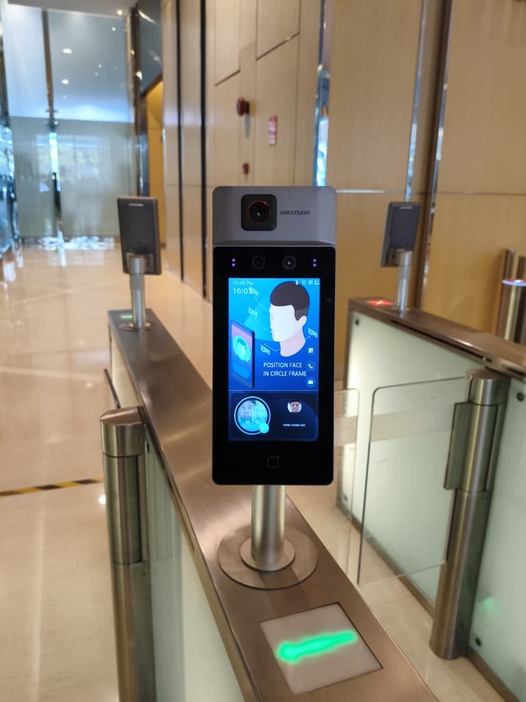 Lobby speed gate line
